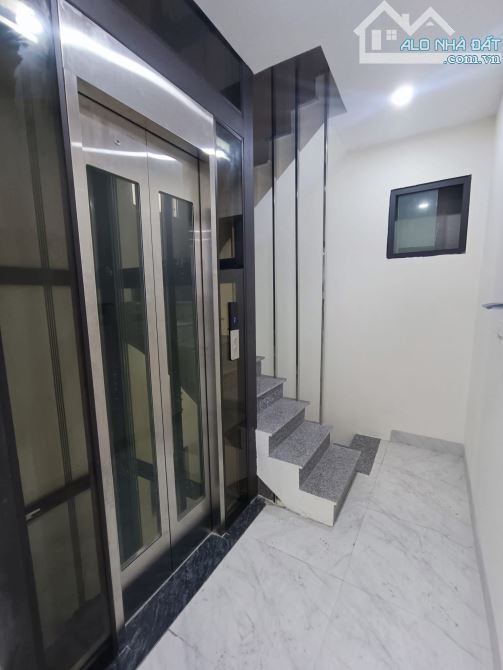 BÁN NHÀ NGUYỄN VĂN CỪ  6.X TỶ DIỆN TÍCH 35M2, MT 4M 6 TẦNG Ô TÔ ĐỖ CỬA - 5