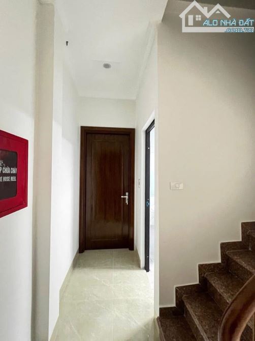 Bán nhà Phân Lô ô tô Phan Văn Trường - Cầu Giấy. 40m 6T 15.05 tỷ. Chỉ việc về ở - 5