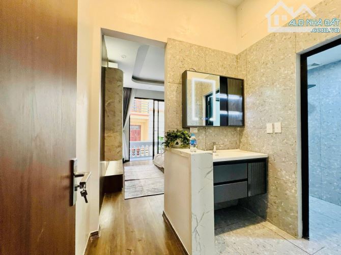 SIÊU PHẨM SỔ ĐỎ 46m2 4 TẦNG PHỐ BÙI XƯƠNG TRẠCH OTO CHỈ 9.3 tỷ - 6