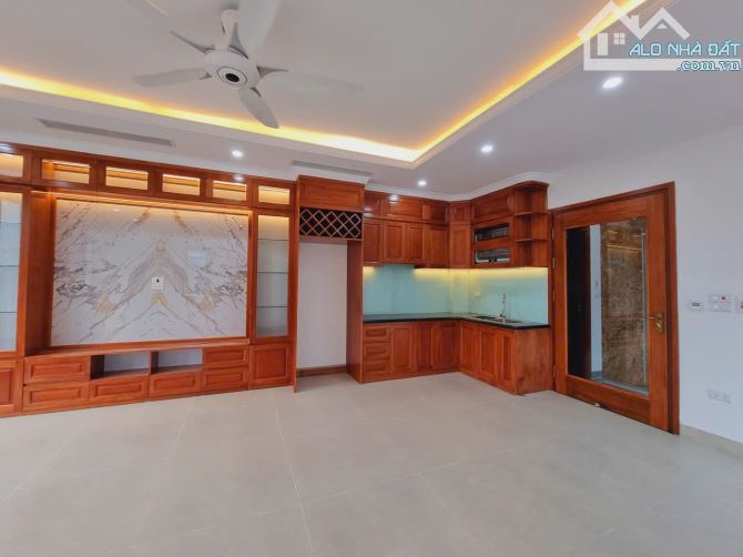 BÁN NHÀ  LẠC LONG QUÂN - CẦU GIẤY,58M2,7 TẦNG THANG MÁY, Mt 5M – Ô TÔ TRÁNH –NHỈNH 21 TỶ! - 6