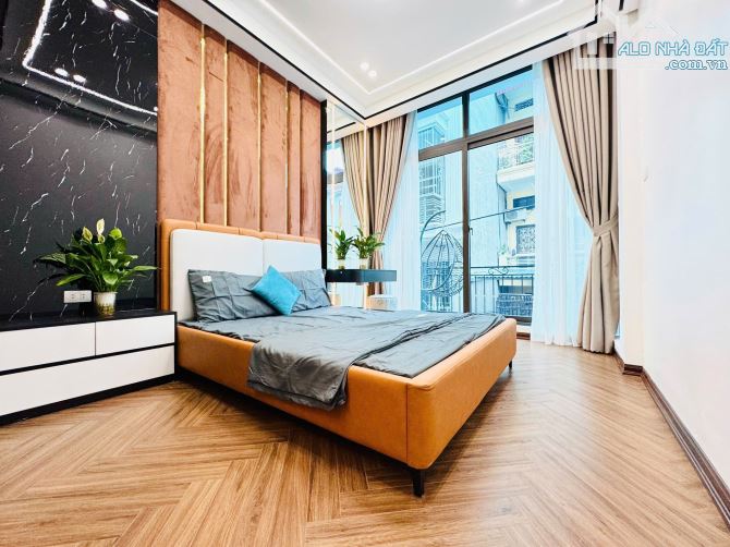 Bán nhà Bùi Xương Trạch.Thanh Xuân, Phân Lô, ô tô đỗ cửa, kinh doanh, 45m x 5 tầng, giá tỷ - 6