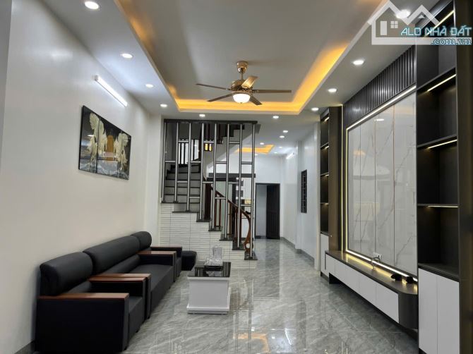 BÁN NHÀ ĐẸP NGŨ HIỆP, TRUNG TÂM THANH TRÌ, LÔ GÓC, GARA Ô TÔ 68M X 5 TẦNG HƠN 6 TỶ. - 6