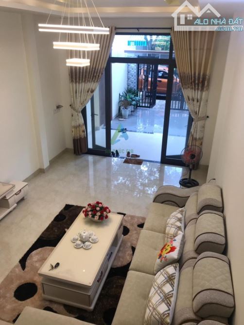 CHO THUÊ NHÀ NGUYÊN CĂN MẶT TIỀN ĐƯỜNG PHƯỚC TƯỜNG 1 - 88 M² - 4 PN - GIÁ 16 TRIỆU - 7