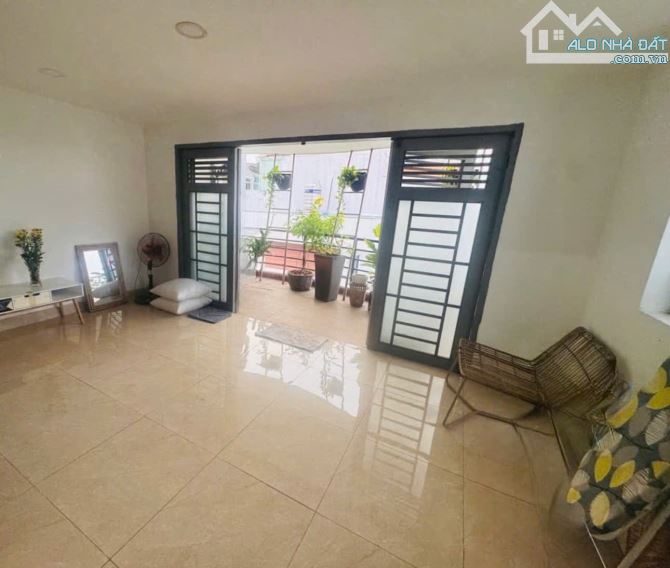 GẤP LẮM nhà hẻm 106 Trần Thị Trọng 84m2 ngang 5.2m 4 lầu view GÓC gần chợ 9.X tỷ. - 7