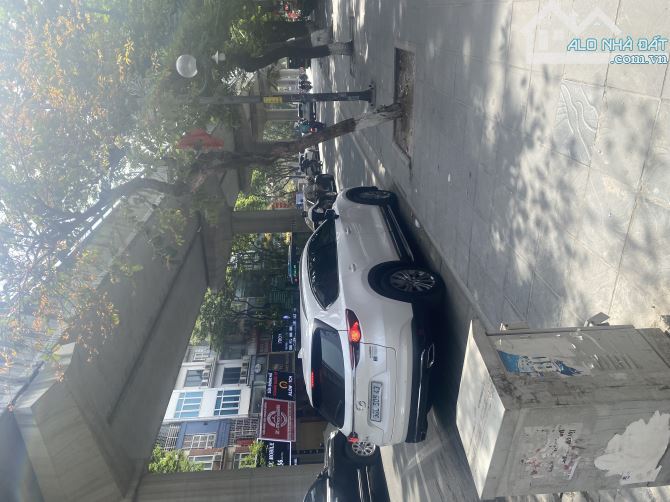 Bán CCMN Cầu Giấy - 7 Tầng - Thang Máy - 16 Phòng - 7