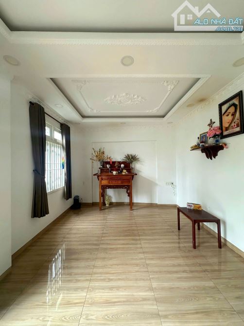 Biệt thự 3 tầng ,100m2 , Ngang 7m, tọa lạc P.BHH, Q. BÌNH TÂN - 12,5 tỷ - 8