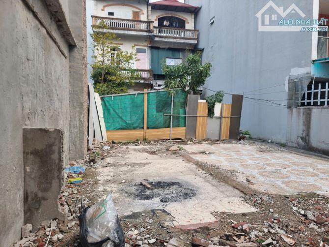Cần bán đất thổ cư ngõ 442 Âu Cơ-Phường Nhật Tân- Tây Hồ- Hà Nội 70m2, MT7.3m,ôtô vào 15tỷ