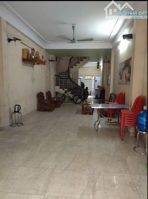 BÁN NHÀ DÂN XÂY MẶT NGÕ 2 HOÀNG LIỆT, Ô TÔ TRÁNH, CẠNH CỔNG TRƯỜNG, KINH DOANH SẦM UẤT