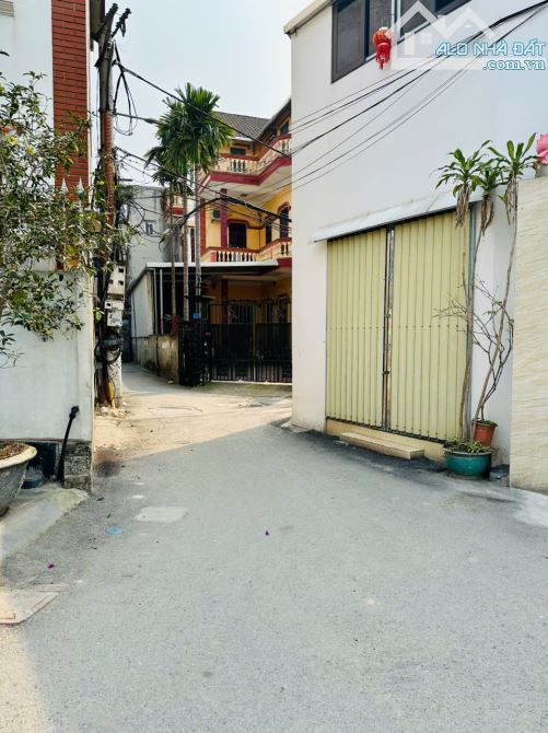 NHÀ DÂN HOÀNG NHƯ TIẾP LONG BIÊN 52M-2T-6MT.13,5 TỶ NGÕ TO SÁT PHỐ CHỦ XÁC ĐỊNH BÁN ĐẤT
