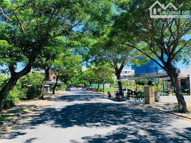 Bán lô đẹp V5 FPT city giá tốt nhất thị trường