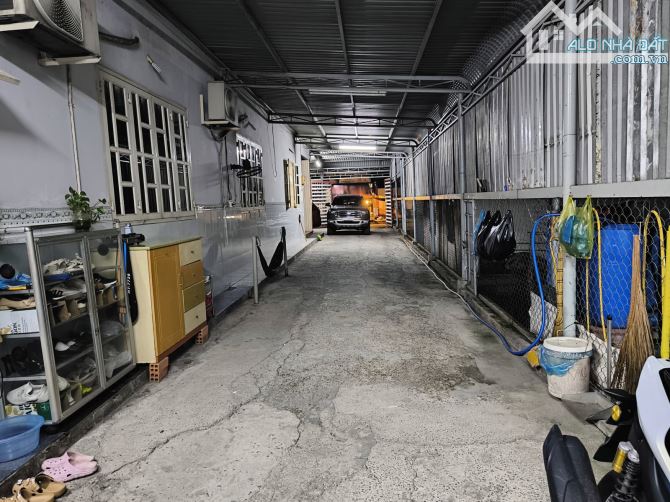 Bán đất tặng nhà rộng 8,77m mặt tiền đường lớn xe cont P. Bình Chiểu giá chỉ 48tr/m2