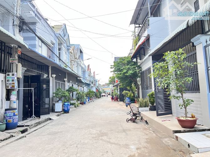 NHÀ HAI BÀ TRƯNG – XE HƠI TRÁNH – CHỈ NHỈNH 3 ĐỒNG