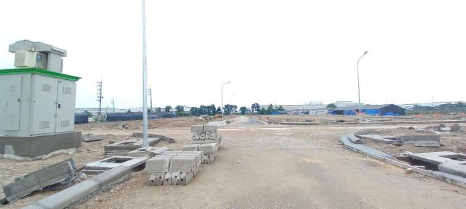 Bán đất Đa Cấu 2 . Nam Sơn . dt 87,7m . mt 5m . hướng ĐN . giá 3ty650