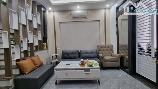 CÁCH OTO VÀI BƯỚC – NHÀ 4 TẦNG – 39M² – GIÁ TỐT 4.5 TỶ – HOÀNG TĂNG BÍ
