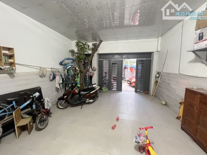 BÁN NHÀ 2 TẦNG ĐƯỜNG LINH ĐÔNG 110M2 NGANG 5,5M HẺM XE TẢI NHỈNH 7 TỶ