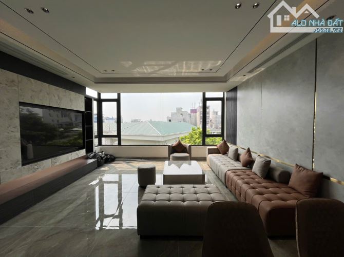 Bán nhà Ngọc Thụy, Long Biên DT 68M2, MT 6,5M, 7 Tầng, Gara 2 ô tô, Thang máy, Full