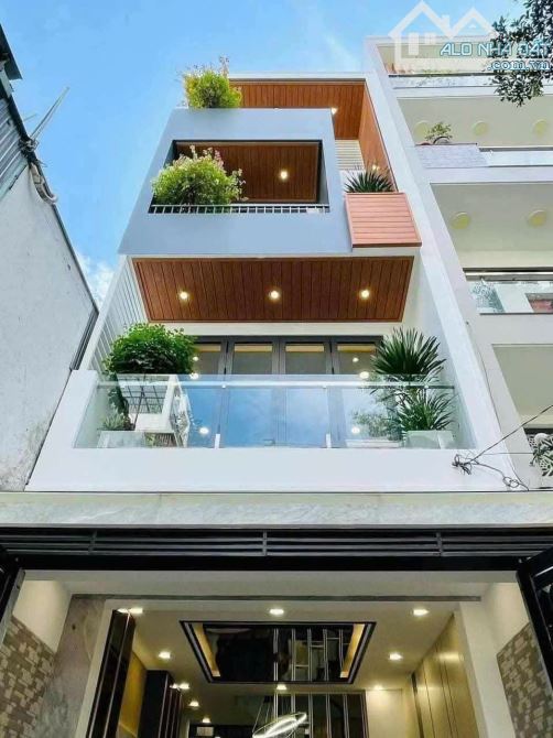 NHÀ ĐẸP ĐÔNG NGẠC - BẮC TỪ LIÊM - DT32M2 - 5,TẦNG - GIÁ 5,5TỶ - ĐỂ Ở , KINH DOANH-  NGÕ