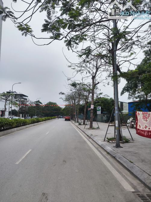 SIÊU PHẨM KIM GIANG 69M, MT 4M, 5T, ĐƯỜNG 6 LÀN XE, VỈA HÈ, KINH DOANH ĐỈNH, 15.9 TỶ