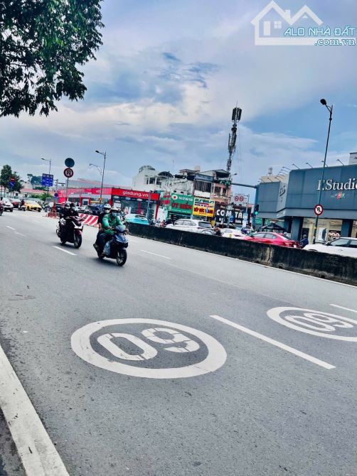 MẶT TIỀN ĐẠI LỘ PHẠM VĂN ĐỒNG GIAO TÔ NGỌC VÂN - P. LINH TÂY - 79M2 - RỘNG HƠN 5M - 2 TẦNG