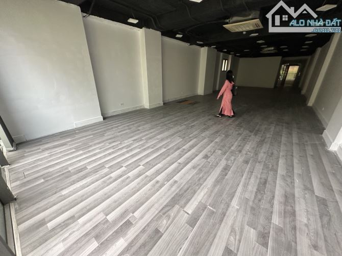 Cho thuê sàn văn phòng mặt phố Tuệ Tĩnh, DT 120m2, MT 5.5m, Giá 30tr
