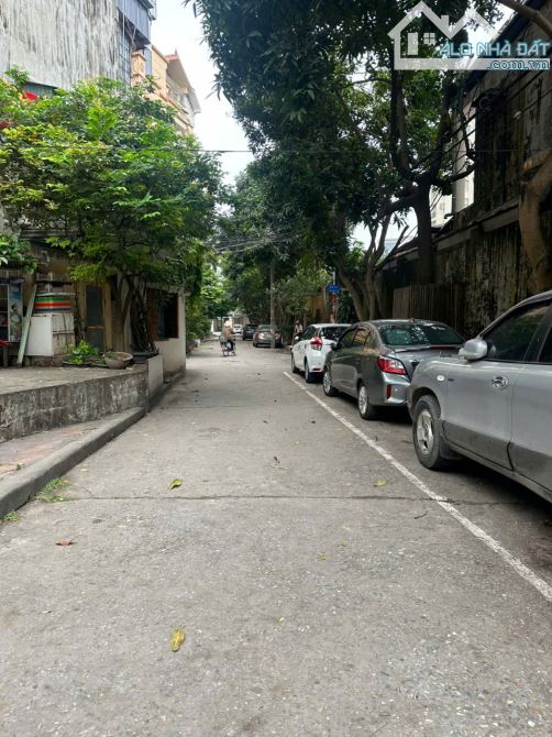 Bán nhà riêng 234 Hoàng Quốc Việt, giá 22 tỷ, 80m2 x 4,5T