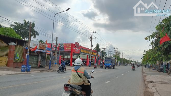 BÁN GẤP DÃY TRỌ, DÒNG TIỀN 30TR/THÁNG, 375M2, HẺM XE HƠI 8M, DĨ AN, CHỈ 8 TỶ