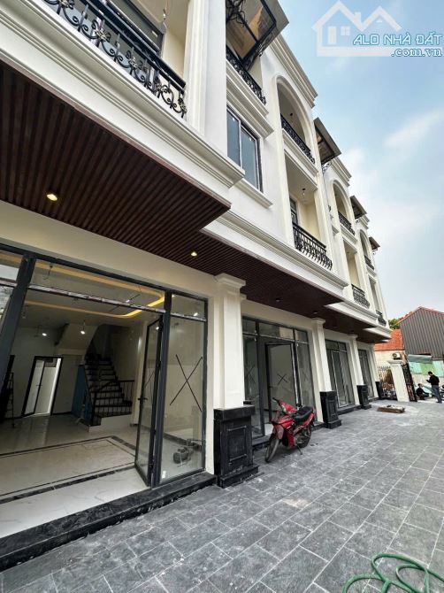 Chuyển công tác,cần chuyển nhượng,nhà lô góc, đường ôtô tránh 33m2,cạnh cấp 1,2 giá 2.5 tỷ