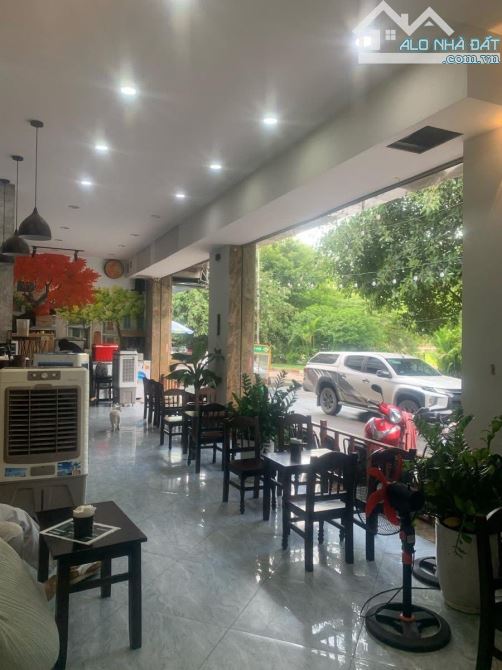 HIẾM- NGUYỄN NGỌC VŨ LÔ GÓC 3 THOÁNG- KINH DOANH SẦM UẤT- MẶT TIỀN 13,2M- Thang máy-39,5Tỷ