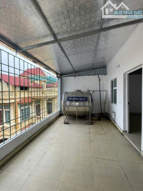 Bán nhà 3 tầng cho thuê siêu hiếm tại võng la đông anh