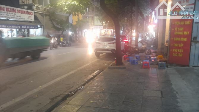 Bán Nhà Mặt Phố Quận T/Xuân 1100m5T MT25m Vỉa Hè Tặng GPXD 15 Tầng 363 Tỷ Phố Vọng.