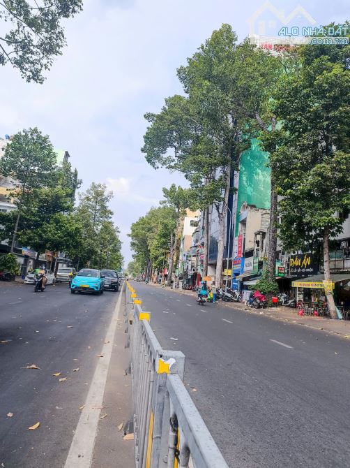 Siêu vị trí mặt tiền 5 lầu đường Sư Vạn Hạnh - An Dương Vương Quận 5 chỉ: 32.8 tỷ