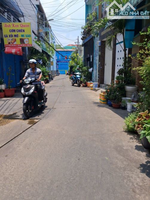 Hàng Thơm nhà Trần Văn Ơn Tân Sơn Nhì ngay chợ gần mặt tiền 56m2 Nhỉnh 4ty