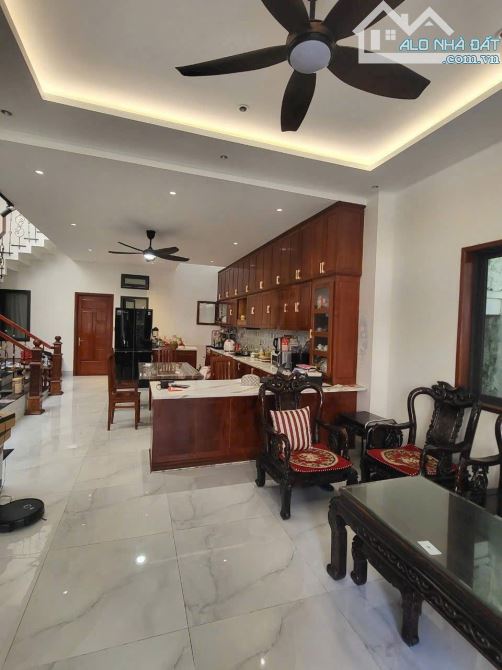 Cần bán dinh thự phố thị - Biểu tượng đẳng cấp trên đường Thanh Long,tt Hải Châu