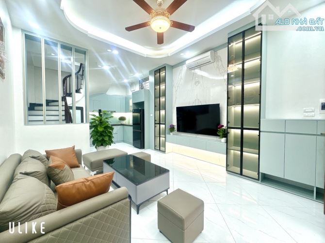 BÁN NHÀ PHỐ TRẦN ĐẠI NGHĨA -HAI BÀ TRƯNG -Ô TÔ -KINH DOANH -LÔ GÓC -38 m2-5 TẦNG-