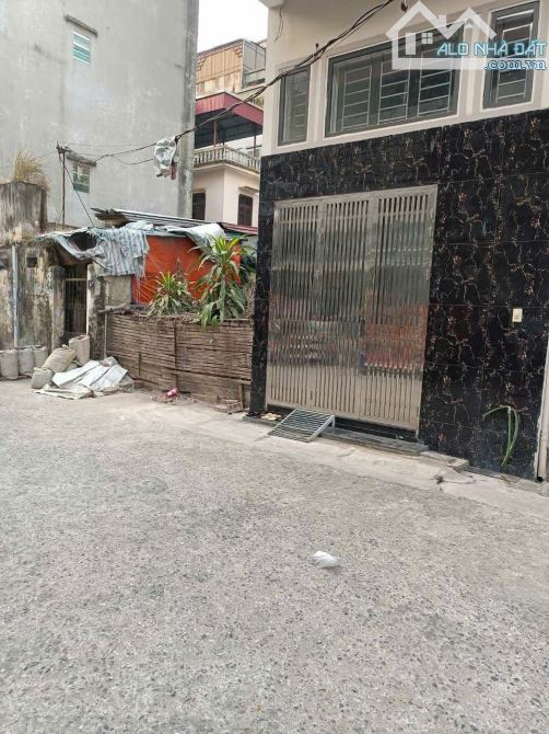 Bán 92m Đất Tự Khoát, Đường Thông Ô tô, Kinh Doanh, Sát Mặt Đường Vũ Lăng_ Giá: 15.3 Tỷ.