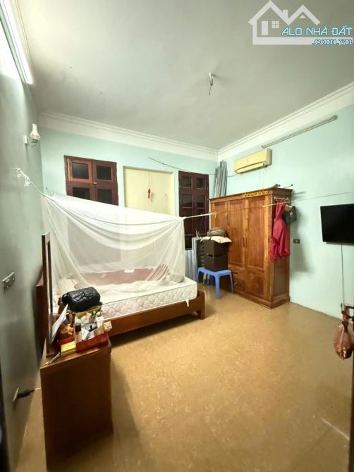 BIỆT THỰ SÂN VƯỜN AN DƯƠNG VƯƠNG – 250M² – Ô TÔ VÀO NHÀ – 3 TẦNG – 7 NGỦ – SÁT KĐT LỚN