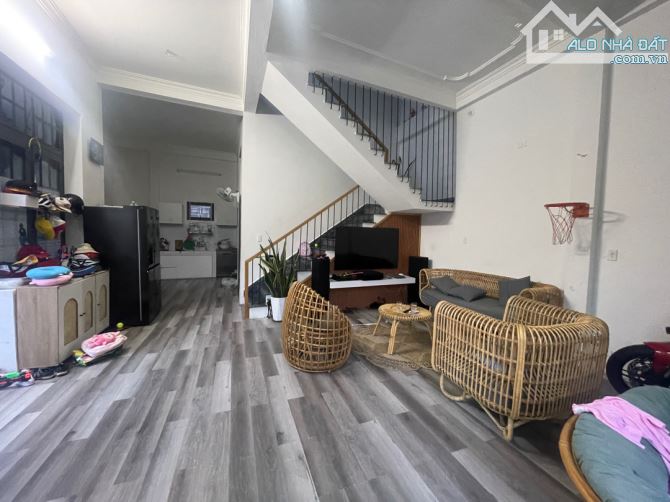 NHÀ ĐẸP LÔ GÓC 2 TẦNG - PHAN BÁ PHIẾN - GẦN BIỂN - TIỆN ÍCH XUNG QUANH BAO LA - GIÁ TỐT