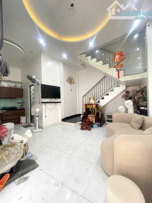 nhĩnh 3 tỷ sở hữu nhà 4 tâng đườngThái Thị Bôi siêu đẹp ngay trung tâm thanh khê ,Đà Nẵng