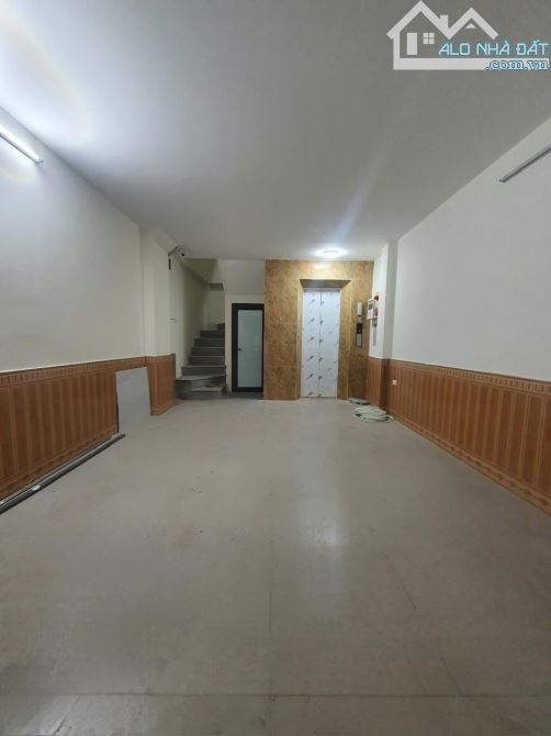 BÁN NHÀ CCMN- PHÁO ĐÀI LÁNG-7 TẦNG THANG MÁY-6 PHÒNG KÉP KÍN,FULL NỘI THẤT
