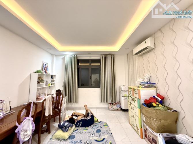 BÁN NHÀ 3 TẦNG - HẺM XH NGỦ NHÀ - TÂN THỚI NHẤT 1 - TTN, Q12 - GIÁ 5,7TỶ - 10