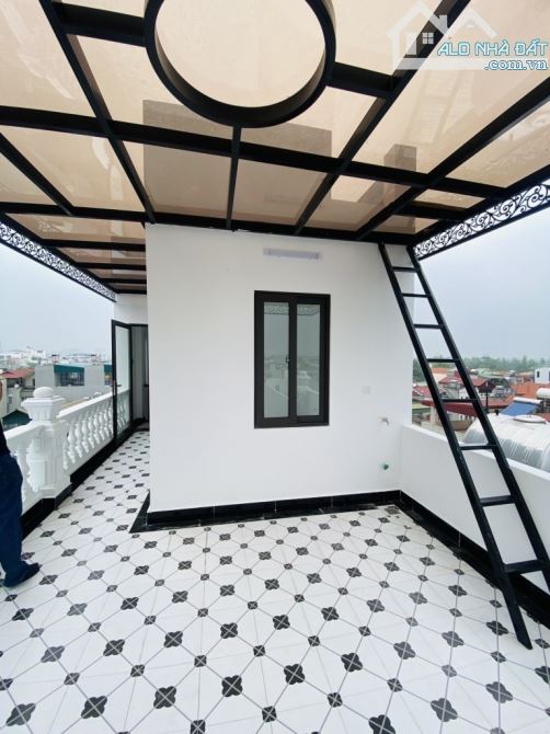 Bán nhà 6 tầng thang máy – lô góc – ô tô đỗ cửa – Dt 45m2 – mt 4,2m - Giá hơn 7 tỷ - 10