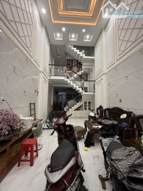 NHÀ PHỐ LIỀN KỀ TẠ QUANG BỬU QUẬN 8 SÁT Q5 - DT 60M2 5 TẦNG LUNG LINH - 10