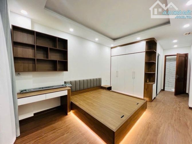 LÂU ĐÀI MINI quá đẹp 38m x 6 tầng phố Đức Giang - 11