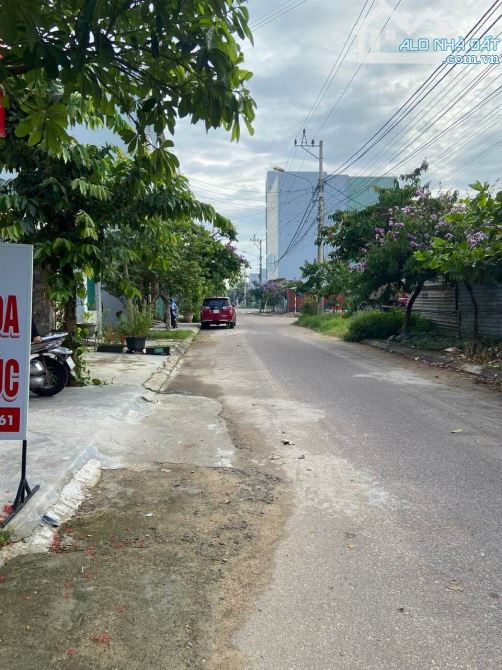 Bán lô đất MT đg thoại ngọc hầu dt 125m2 giá 4ty200 dối diện công viên - 1