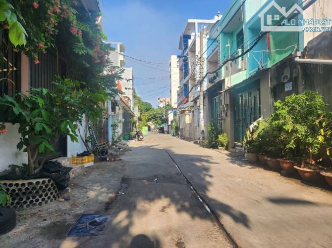 Bán nhà ( 4 X 17 ) nở hậu nhẹ, Hẻm 8m xe tải quay đầu, gần mặt tiền giá 6,3 tỷ. - 1