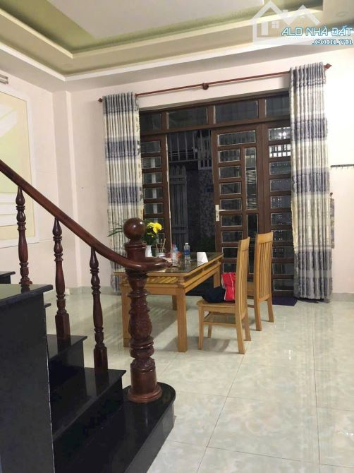 Bán Nhà hèm xe hơi Ngay Ngã 4 Bình Phước, QL13, nhà 4 lầu xd kiên cố, khu dân cư văn minh - 1