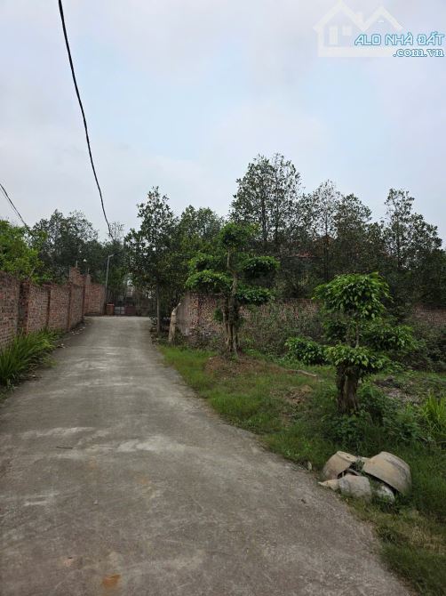 Bán thổ cư  Hòa Long . dt 128m . mt 4,5m. hướng N . giá 3ty450 - 1