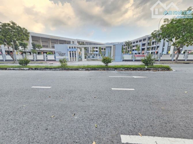 Đất 100m D6 trục chính kinh doanh kdc Châu Thới Tp. Dĩ An - 1