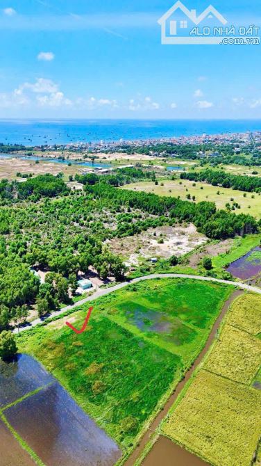 Cách biển chỉ 2km có 1076m2 quy hoạch đất ở giá 3tỷ200 - 1