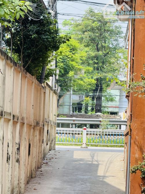 Đất nền hai mặt tiền đường ô tô An Dương Vương - Trung tâm thành phố - 1